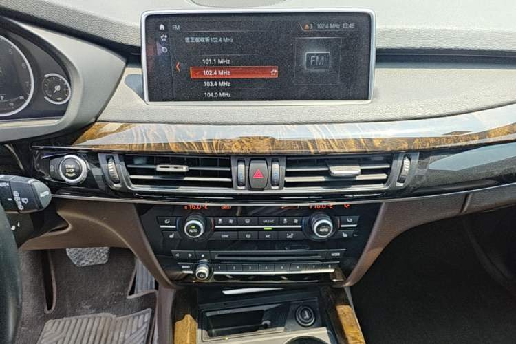 Used BMW X5 2018 xDrive28i Audio And AC Panel