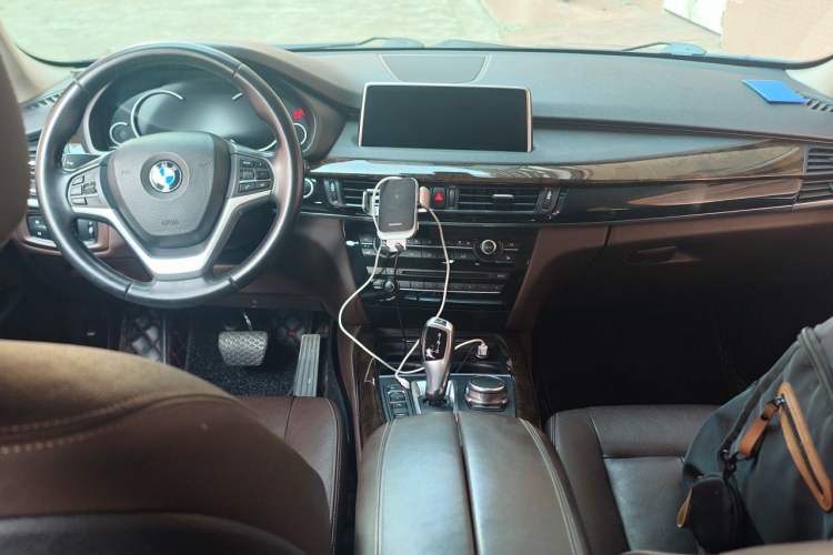 Used BMW X5 2018 xDrive35i Elegant Edition Center Console