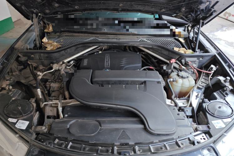 Used BMW X5 2018 xDrive28i Engine Bay