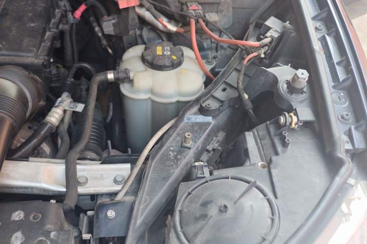 Used BMW X5 2018 xDrive35i Elegant Edition Engine Bay Left
