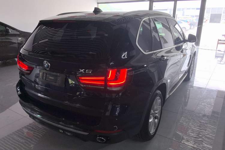 Used BMW X5 2018 xDrive28i Exterior 5