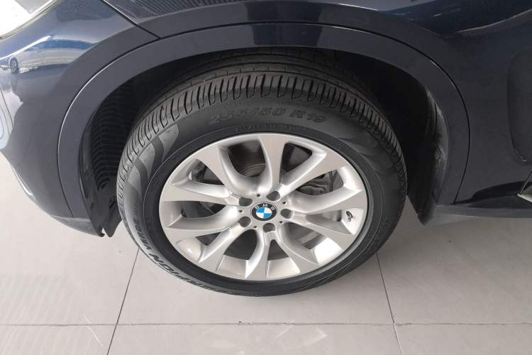 Used BMW X5 2018 xDrive28i Exterior 7