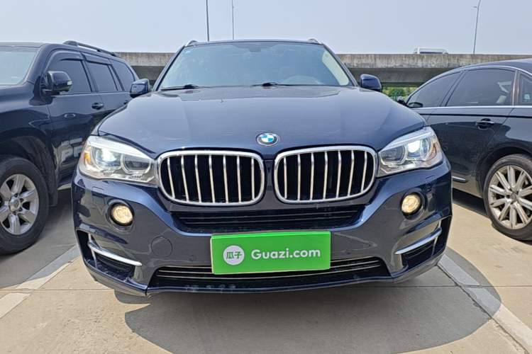 Used BMW X5 2018 xDrive28i Front