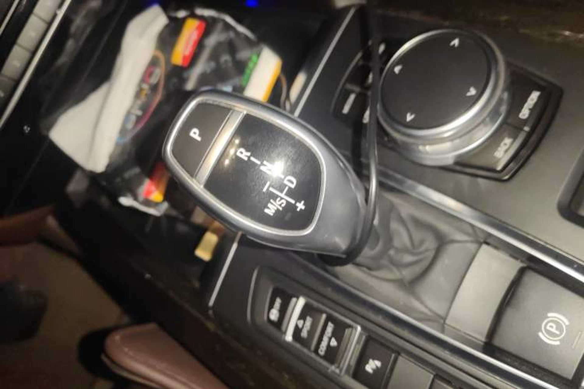 Used BMW X5 2018 xDrive35i M Sport Edition Gear Lever