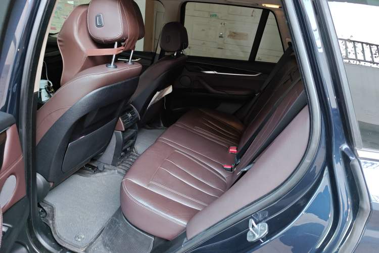 Used BMW X5 2018 xDrive28i Left Rear Seat