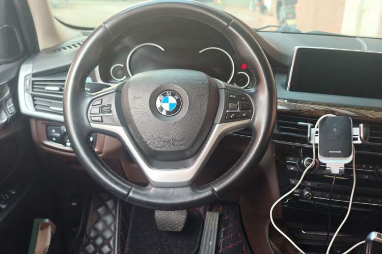 Used BMW X5 2018 xDrive35i Elegant Edition Steering Wheel