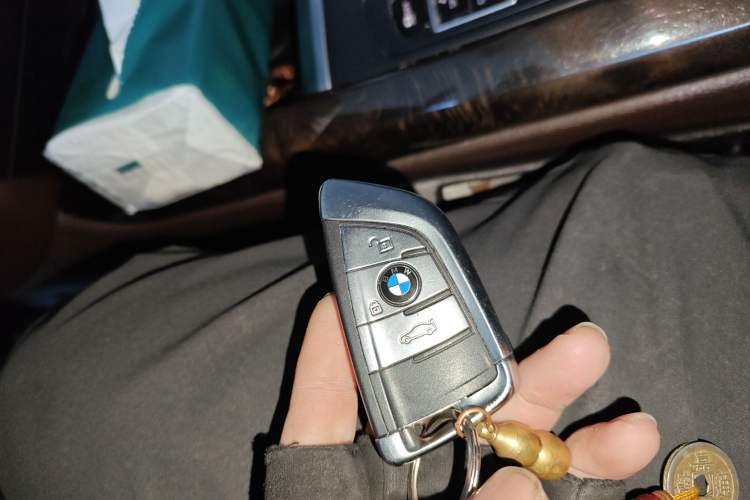Used BMW X5 2018 xDrive28i Vehicle Key