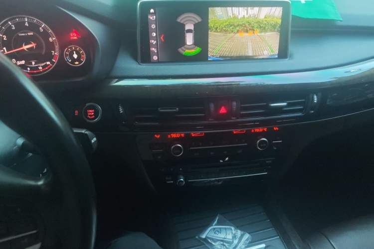 Used BMW X5 2018 xDrive28i Audio And AC Panel