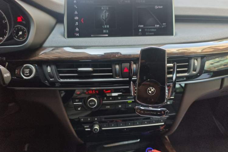 Used BMW X5 2018 xDrive28i Audio And AC Panel