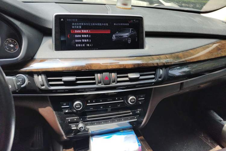 Used BMW X5 2018 xDrive28i Audio And AC Panel