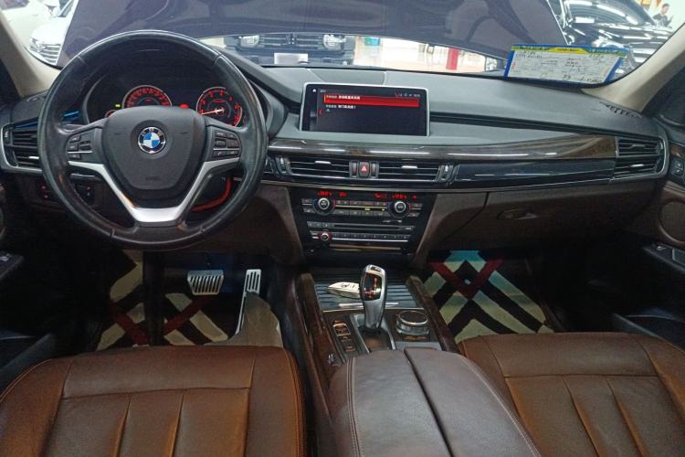 Used BMW X5 2018 xDrive28i Center Console