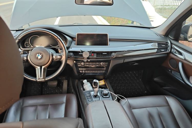 Used BMW X5  Center Console