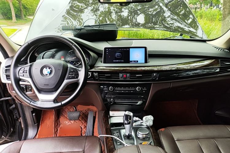 Used BMW X5 2018 xDrive28i Center Console