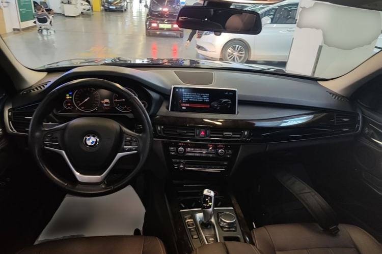 Used BMW X5 2018 xDrive35i Elegant Edition Center Console