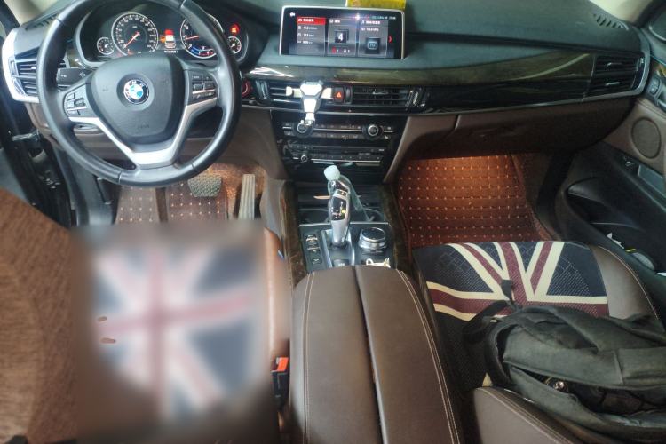 Used BMW X5 2018 xDrive28i Center Console