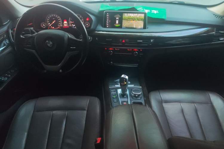 Used BMW X5 2018 xDrive28i Center Console