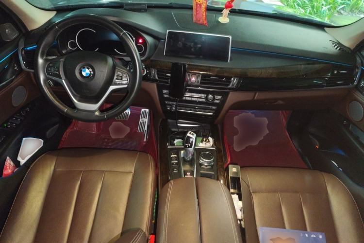 Used BMW X5 2018 xDrive28i Center Console