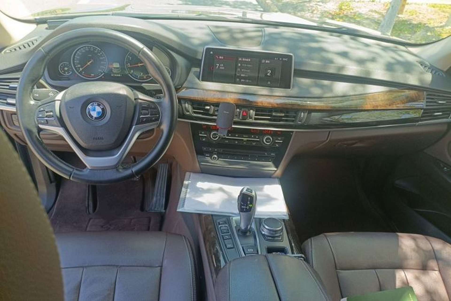 Used BMW X5 2018 xDrive28i Center Console