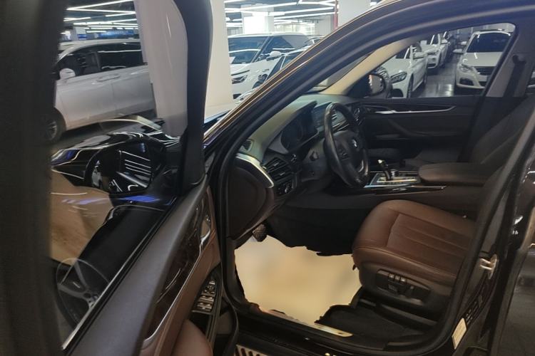 Used BMW X5 2018 xDrive35i Elegant Edition Driver Seat