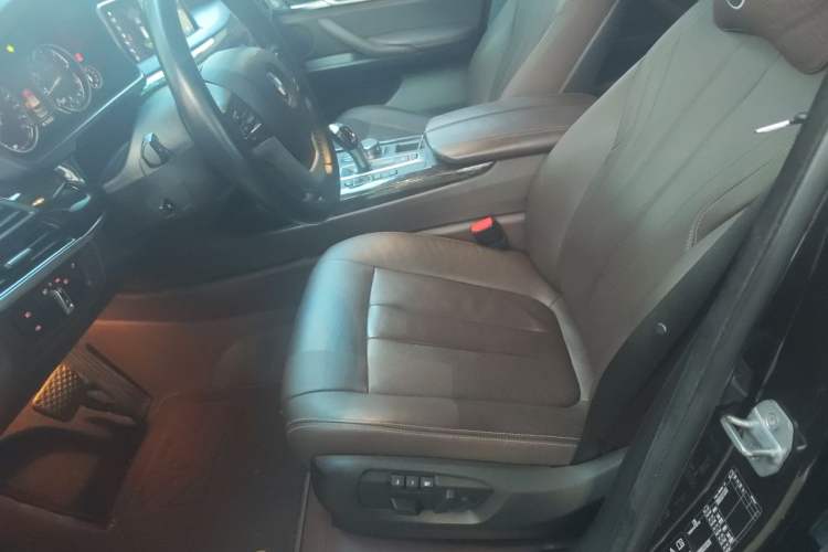Used BMW X5 2018 xDrive28i Driver Seat
