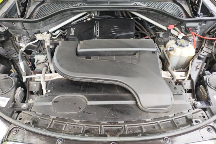Used BMW X5 2018 xDrive28i Engine Bay