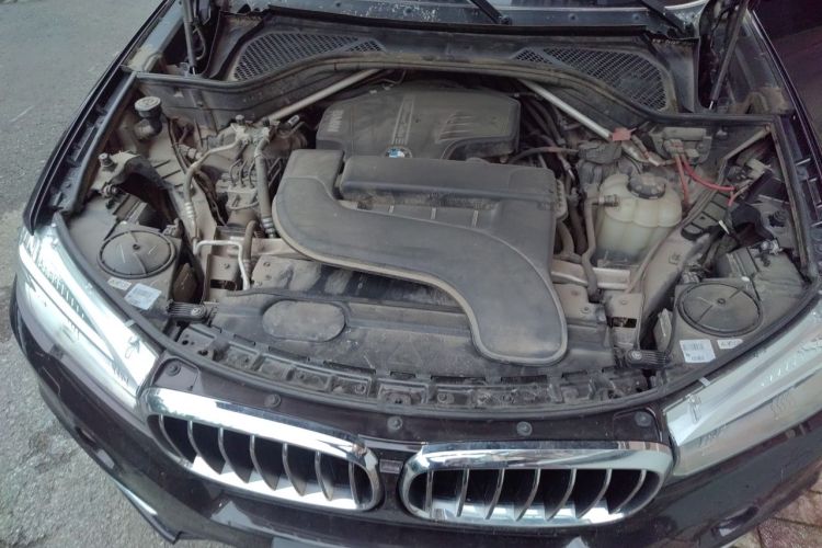 Used BMW X5 2018 xDrive28i Engine Bay