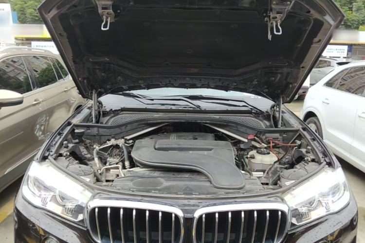 Used BMW X5 2018 xDrive28i Engine Bay