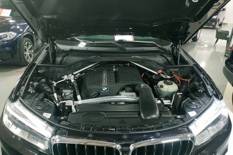 Used BMW X5 2018 xDrive35i M Sport Edition Engine Bay