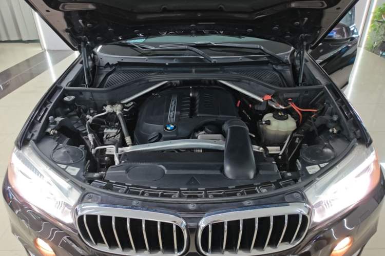 Used BMW X5 2018 xDrive35i Elegant Edition Engine Bay