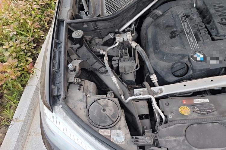 Used BMW X5  Engine Bay Right