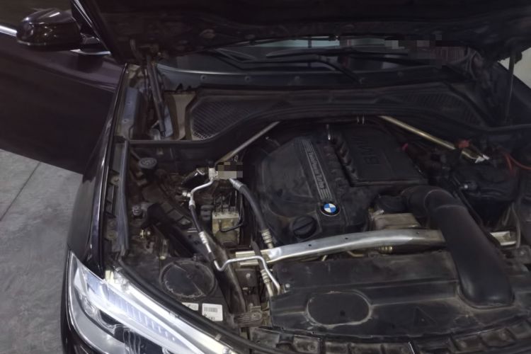 Used BMW X5 2018 xDrive35i Elegant Edition Engine Bay Right