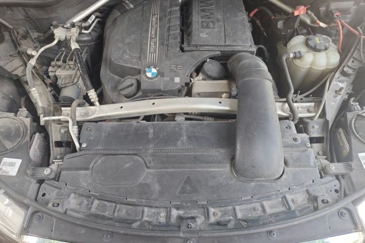 Used BMW X5  Engine Bay