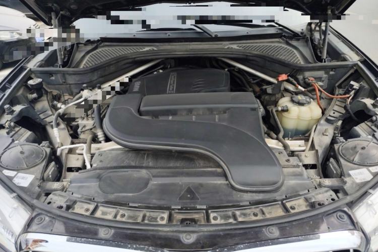 Used BMW X5 2018 xDrive28i Engine Bay