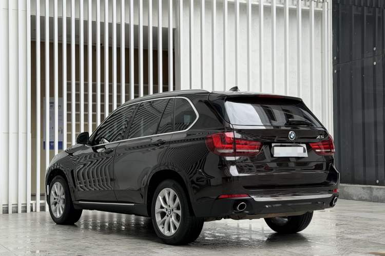 Used BMW X5 2018 xDrive28i Exterior 2