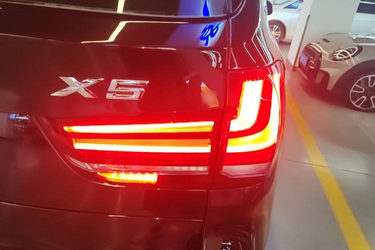 Used BMW X5 2018 xDrive35i Elegant Edition Exterior 3