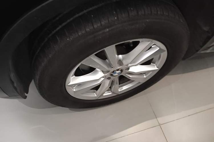 Used BMW X5 2018 xDrive35i Standard Large Screen 18-inch Wheels Middle East Version Exterior 4