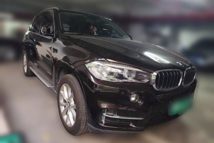 Used BMW X5 2018 xDrive28i Front Right 45 Deg