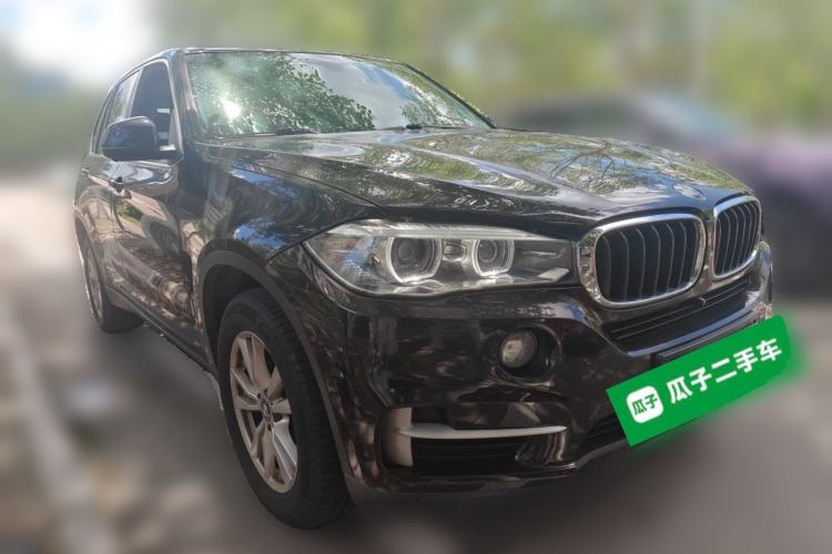 Used BMW X5  Front Right 45 Deg