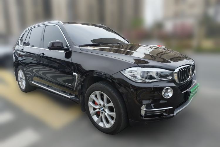 Used BMW X5 2018 xDrive28i Front Right 45 Deg