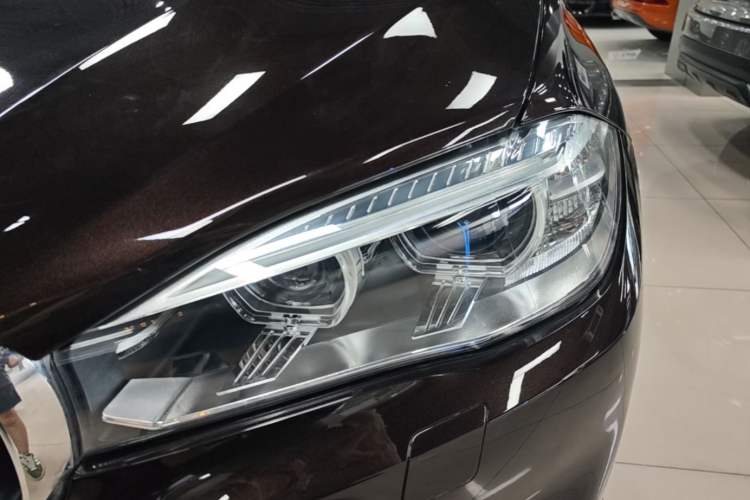 Used BMW X5 2018 xDrive28i Left Front Headlight