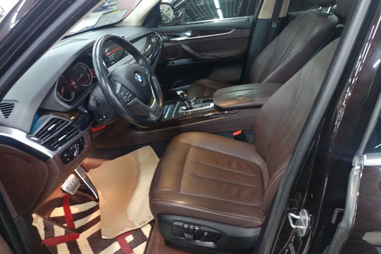 Used BMW X5 2018 xDrive28i Left Front Seat