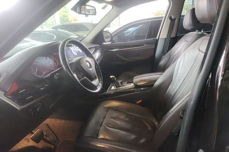Used BMW X5 2018 xDrive28i Left Front Seat