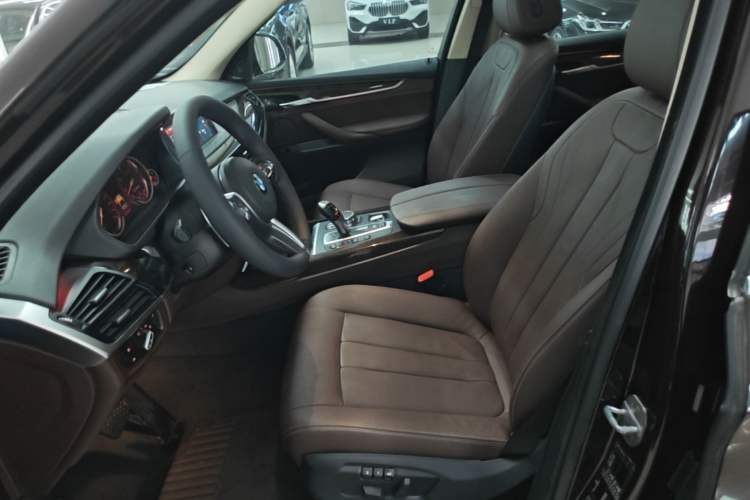 Used BMW X5 2018 xDrive35i Elegant Edition Left Front Seat