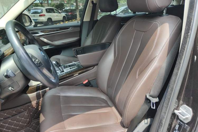 Used BMW X5 2018 xDrive28i Left Front Seat