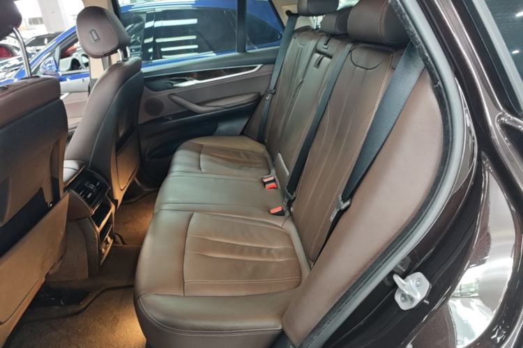 Used BMW X5 2018 xDrive28i Left Rear Seat