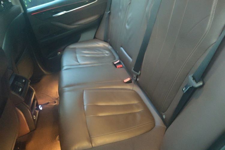 Used BMW X5 2018 xDrive28i Left Rear Seat