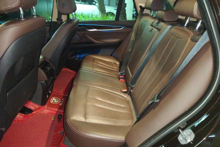 Used BMW X5 2018 xDrive28i Left Rear Seat