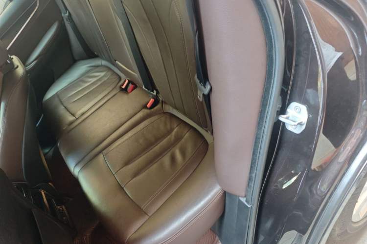 Used BMW X5 2018 xDrive28i Left Rear Seat