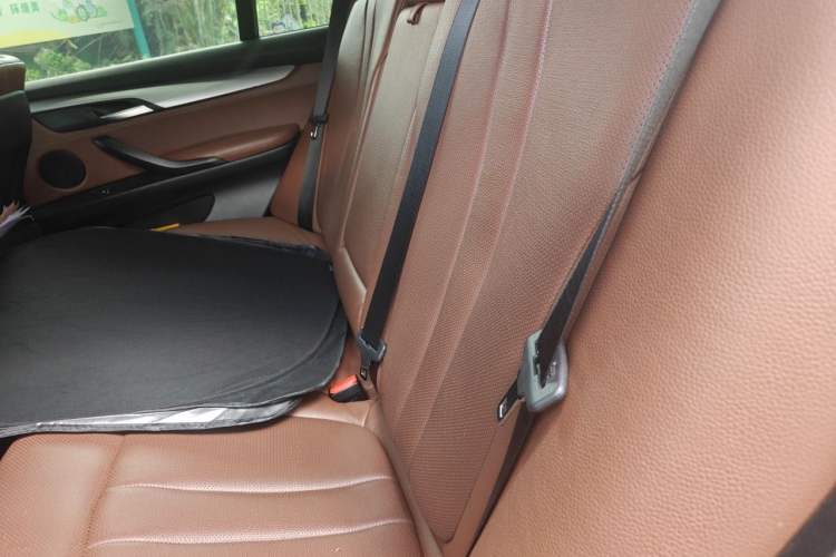 Used BMW X5  Left Rear Seat
