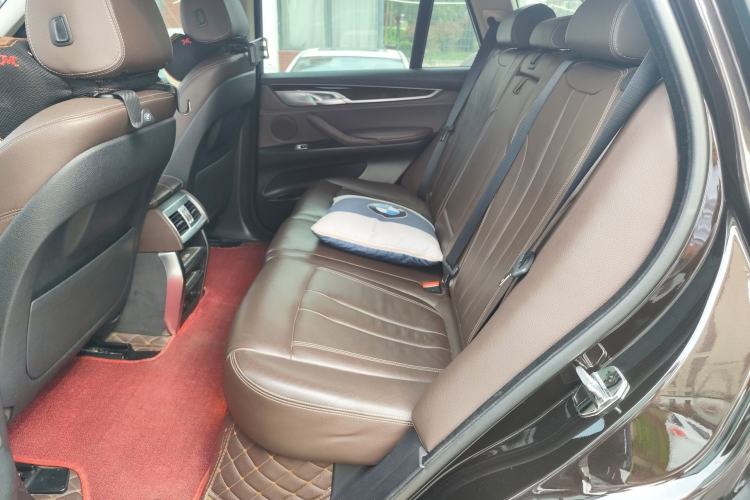 Used BMW X5 2018 xDrive28i Left Rear Seat
